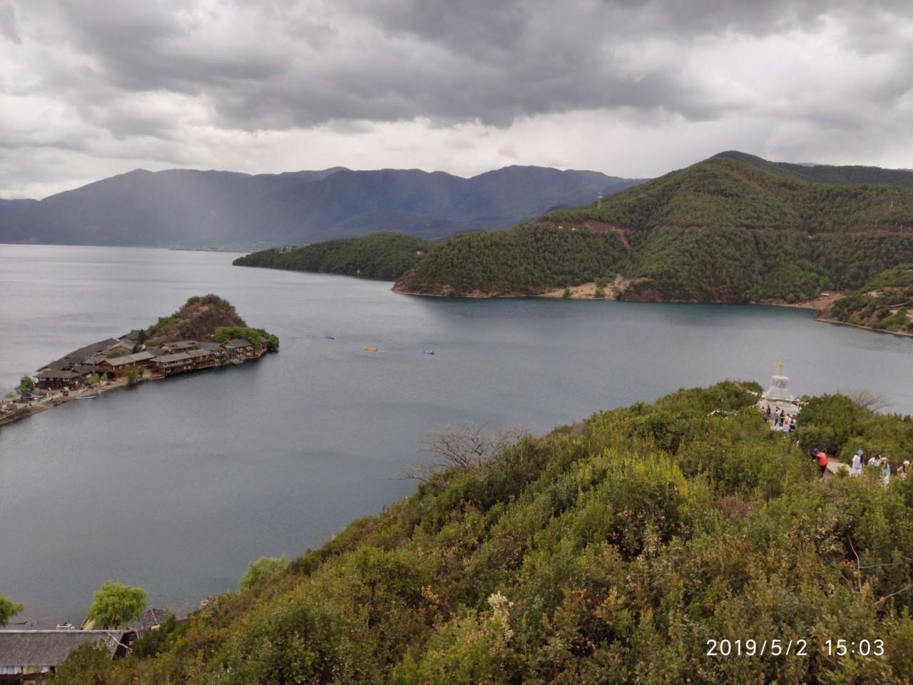 瀘沽湖里格島