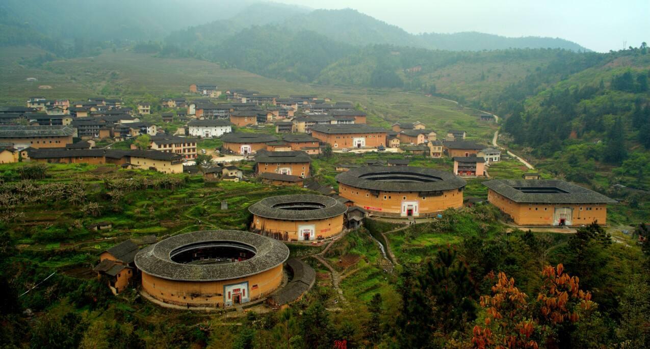 长沙出发福建自驾游：土楼群-厦门鼓浪屿-长汀古城-红井6日风情自驾游