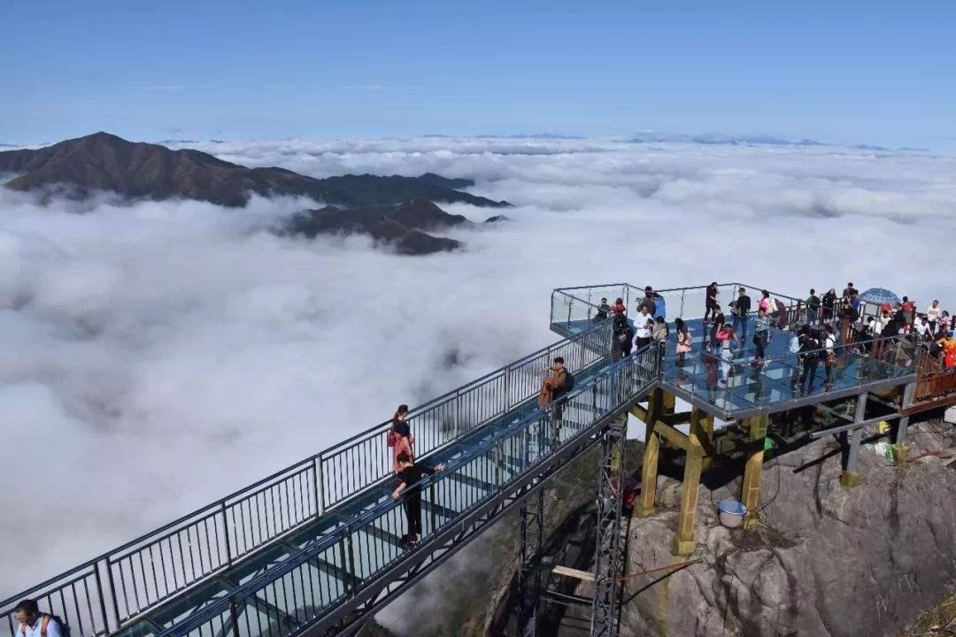 中山出发清远2日自驾游：南粤“小华山”连南金子山、油岭瑶寨、银杏林2天自驾