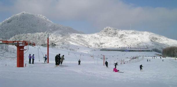 长沙出发湖北神农架4日自驾游，神农架国际滑雪场4日体验欢乐自驾