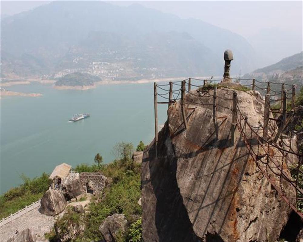 武汉出发湖北秭归2日自驾游：穿越三峡专用公路-屈原故里-链子崖2日自驾活动