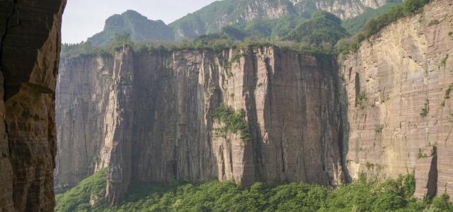 武汉出发河南挂壁公路4日自驾游:嵩山少林寺-南太行挂壁公路4日自驾游