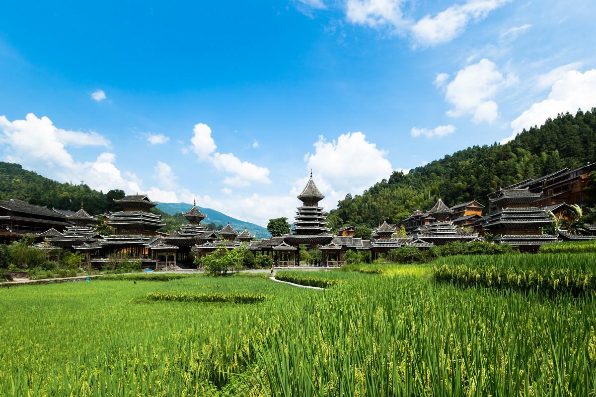 贵阳集合贵州9日自驾游：梵净山+千户肇兴岜沙苗寨+加榜梯田+荔波+镇远古镇+寨英古镇