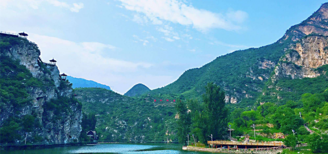 北京周边2日周末游：绝顶悬崖村-金水湖亲水休闲-音乐喷泉-烧烤大餐2日自驾游