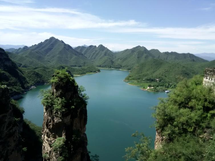 进去景区范围之后,道路干净,环境优美,开车都很舒服,景点本身也很不错