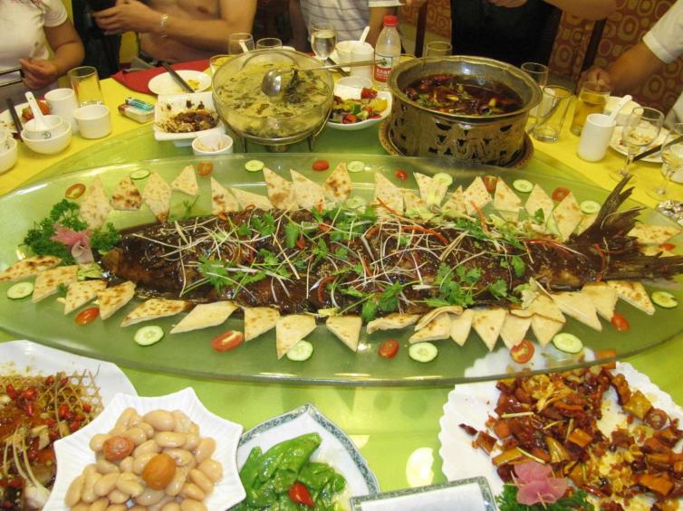 伊河漂流    美食库区铁军羊汤    陆浑水库全鱼宴    嵩县王记烧鸡