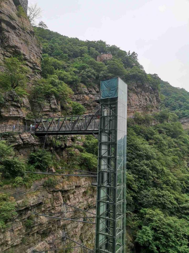 景点地址:平顶山市鲁山县尧山镇(二郎庙)    开放时间:9:00-18:00