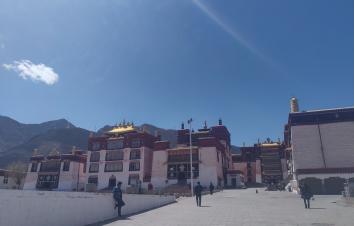 老司机也未必走过的西藏自驾游线路，串起最火的冰川和湿地！