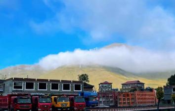 9-10月自驾川藏线必去的景点推荐，秋季川藏线自驾游有哪些值得去的景点