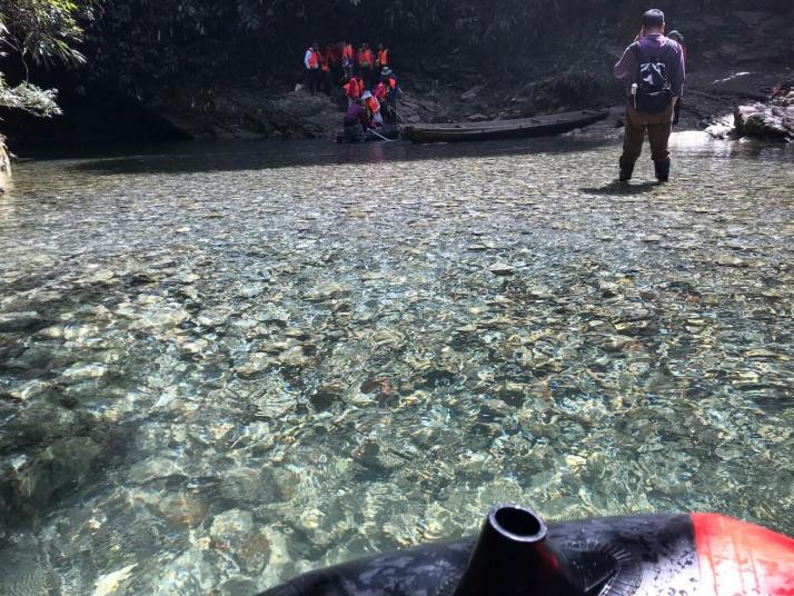 鹤峰屏山大峡谷图片