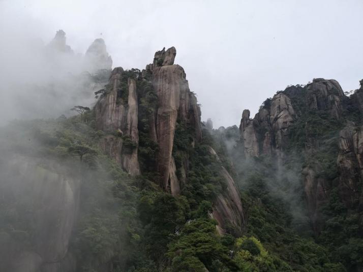 上饒三清山好玩嗎