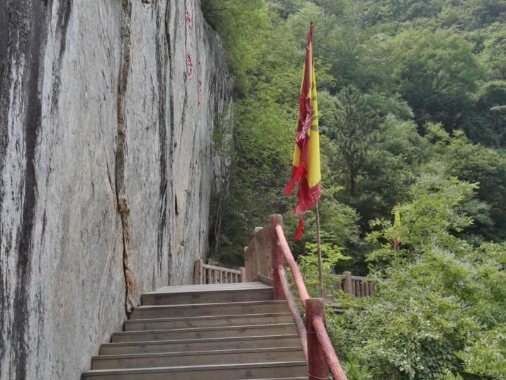 汉中石门栈道风景区好玩吗