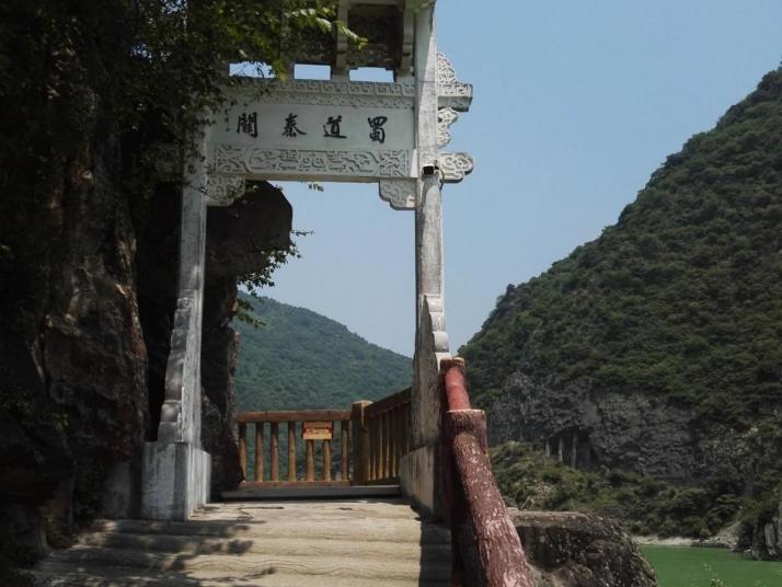 汉中石门栈道风景区图片