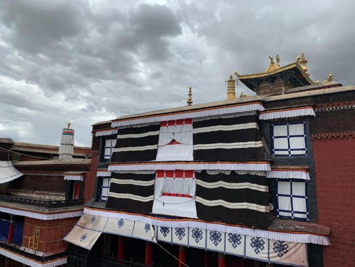 日喀则扎什伦布寺图片