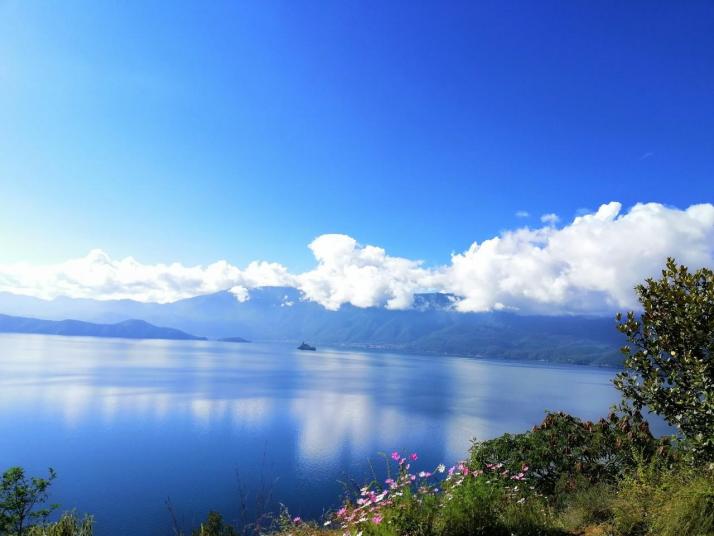 寧蒗瀘沽湖圖片