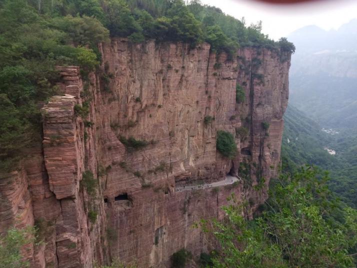 辉县郭亮挂壁公路