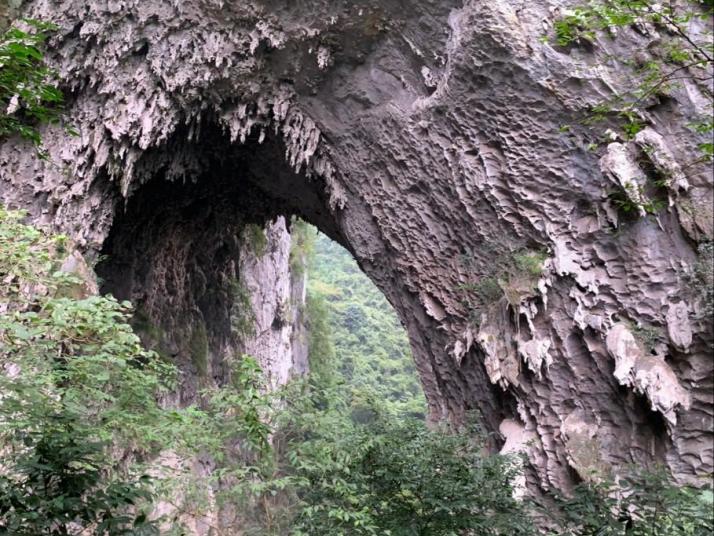 鳳山三門海水上天坑圖片