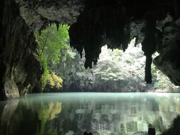 凤山三门海水上天坑好玩吗