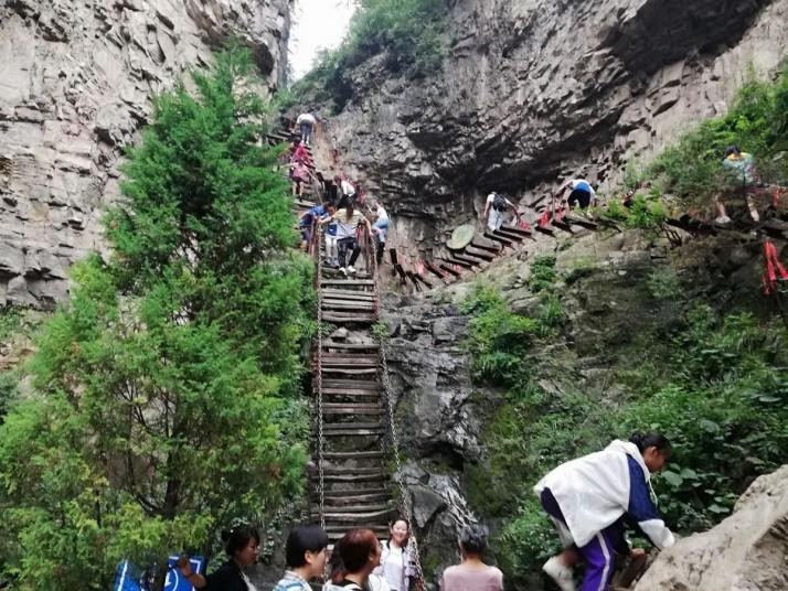 介休绵山风景区图片