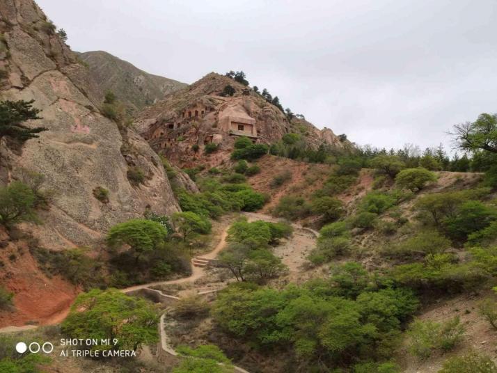 固原须弥山石窟图片