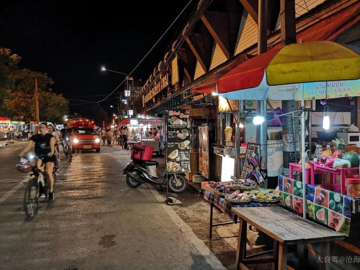 清迈长康路夜市