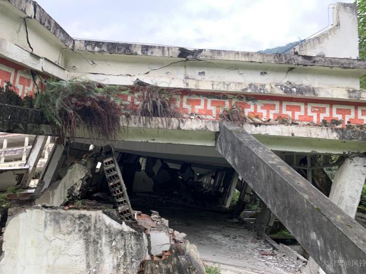 汶川映秀地震遗址图片