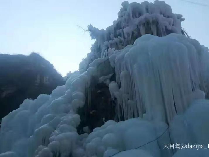 保定大平臺(tái)龍居瀑布旅游區(qū)