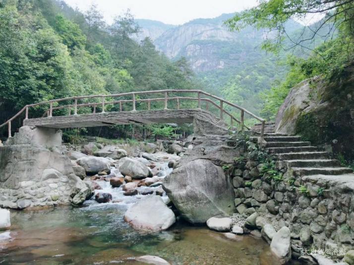 绩溪鄣山大峡谷图片