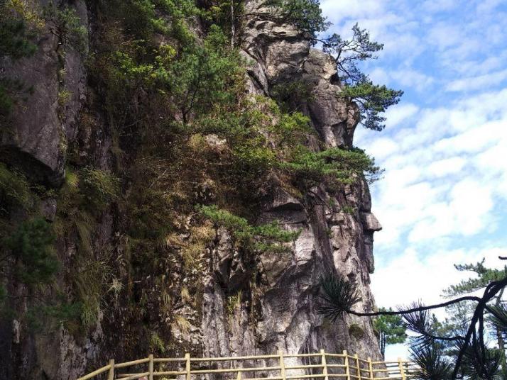 宜春明月山乌云崖景区图片