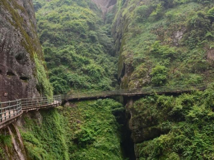 龙虎山高空栈道