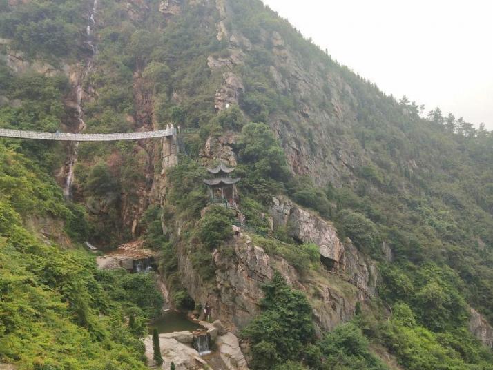 5km,为茶陵县境内最高峰,是茶陵县主要风景区.
