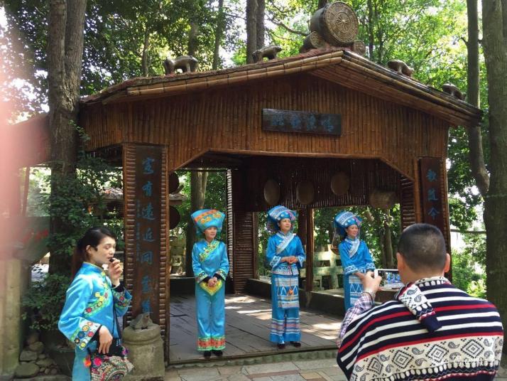 武鳴伊嶺巖風景區(qū)