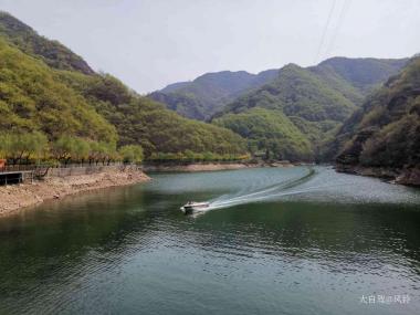 京东大峡谷自驾游