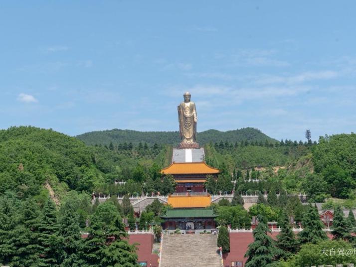 鲁山中原大佛景区