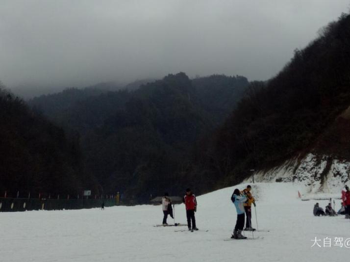 神農(nóng)架神農(nóng)架國際滑雪場