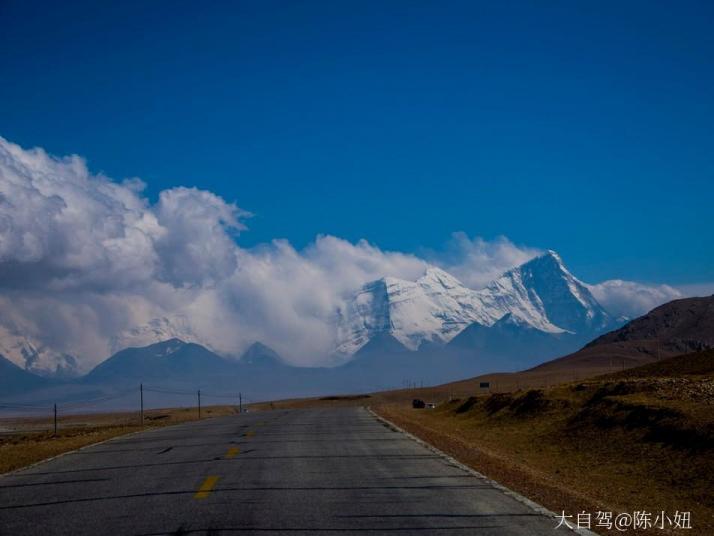 亚东卓木拉日雪山