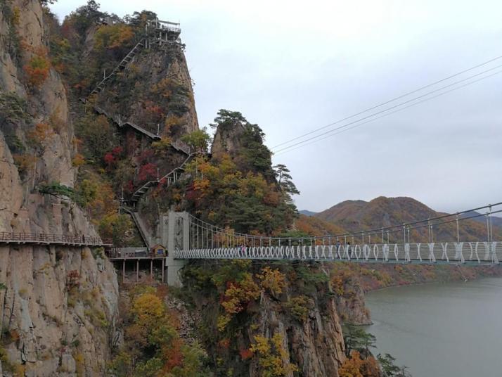 桓仁虎谷峡风景区好玩吗