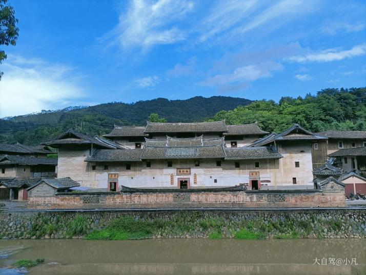 龙岩永定土楼景区好玩吗