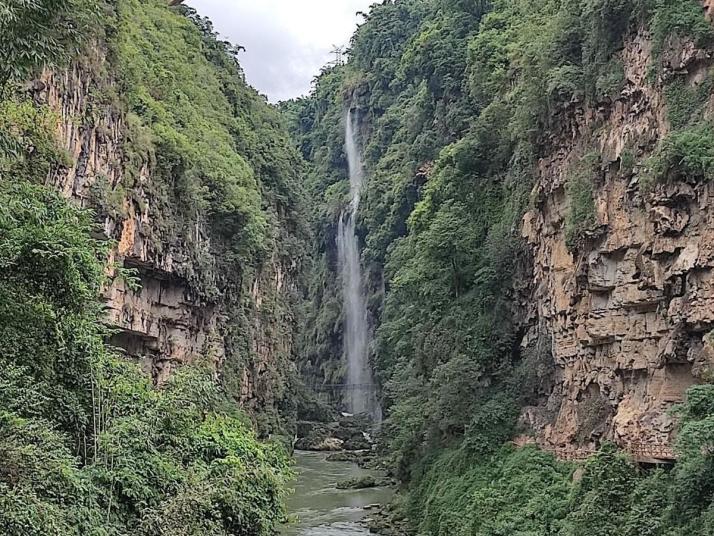 興義馬嶺河大峽谷圖片