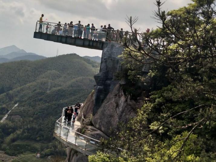 龍巖梅花山玻璃棧道