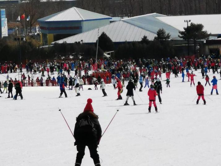 北京军都山滑雪场图片