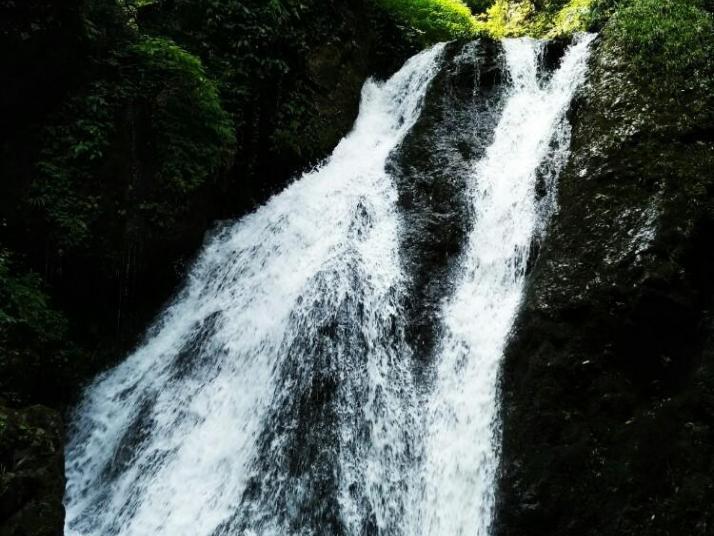 灵川龙门瀑布图片