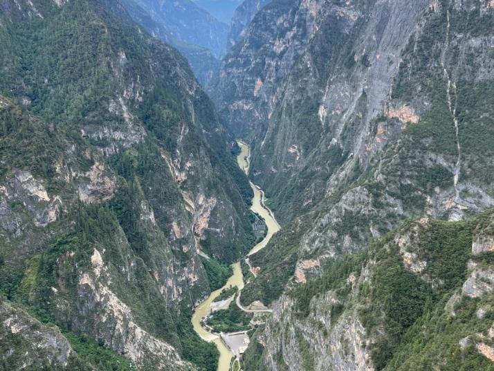 香格里拉巴拉格宗大峡谷