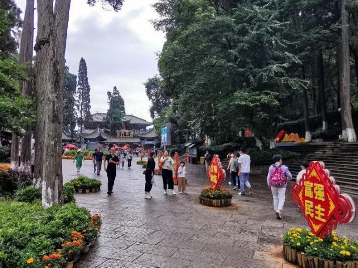 昆明西山森林公園好玩嗎