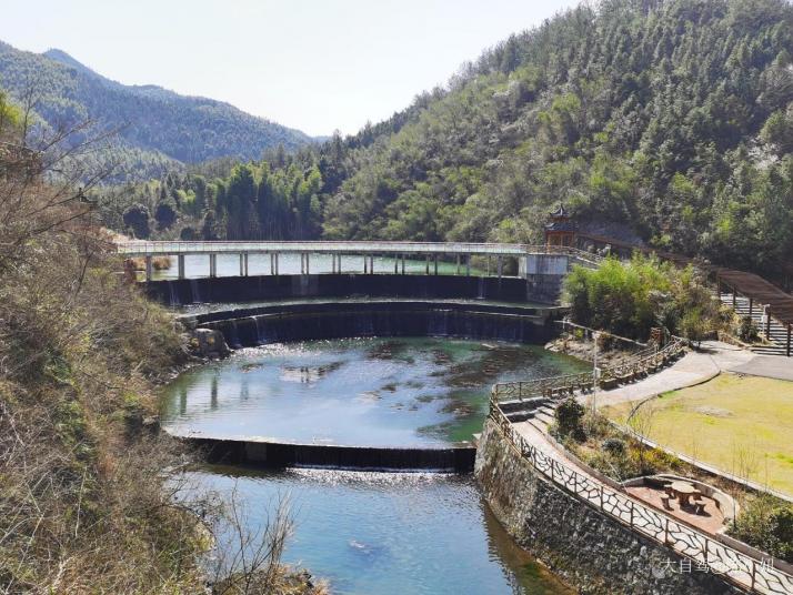 崇陽柃蜜小鎮(zhèn)白崖山景區(qū)