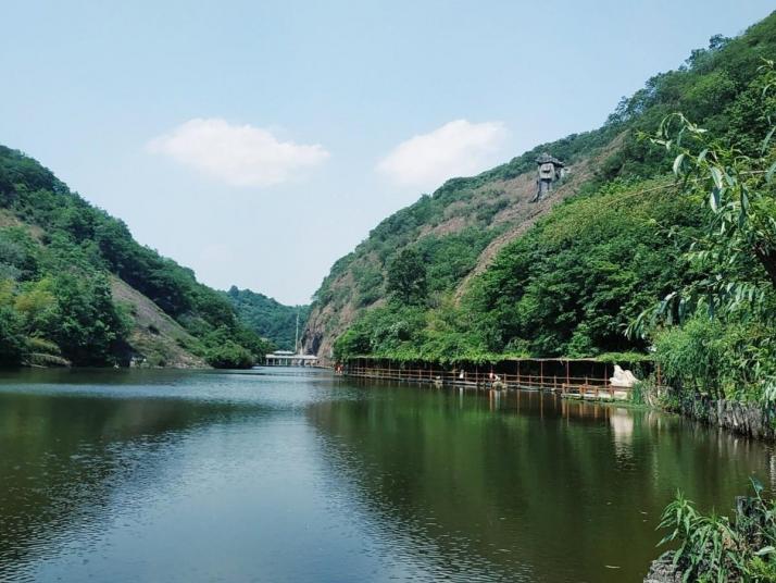 六安大别山风情谷图片