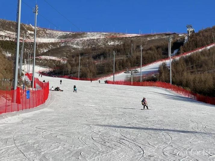 张家口翠云山银河滑雪场图片