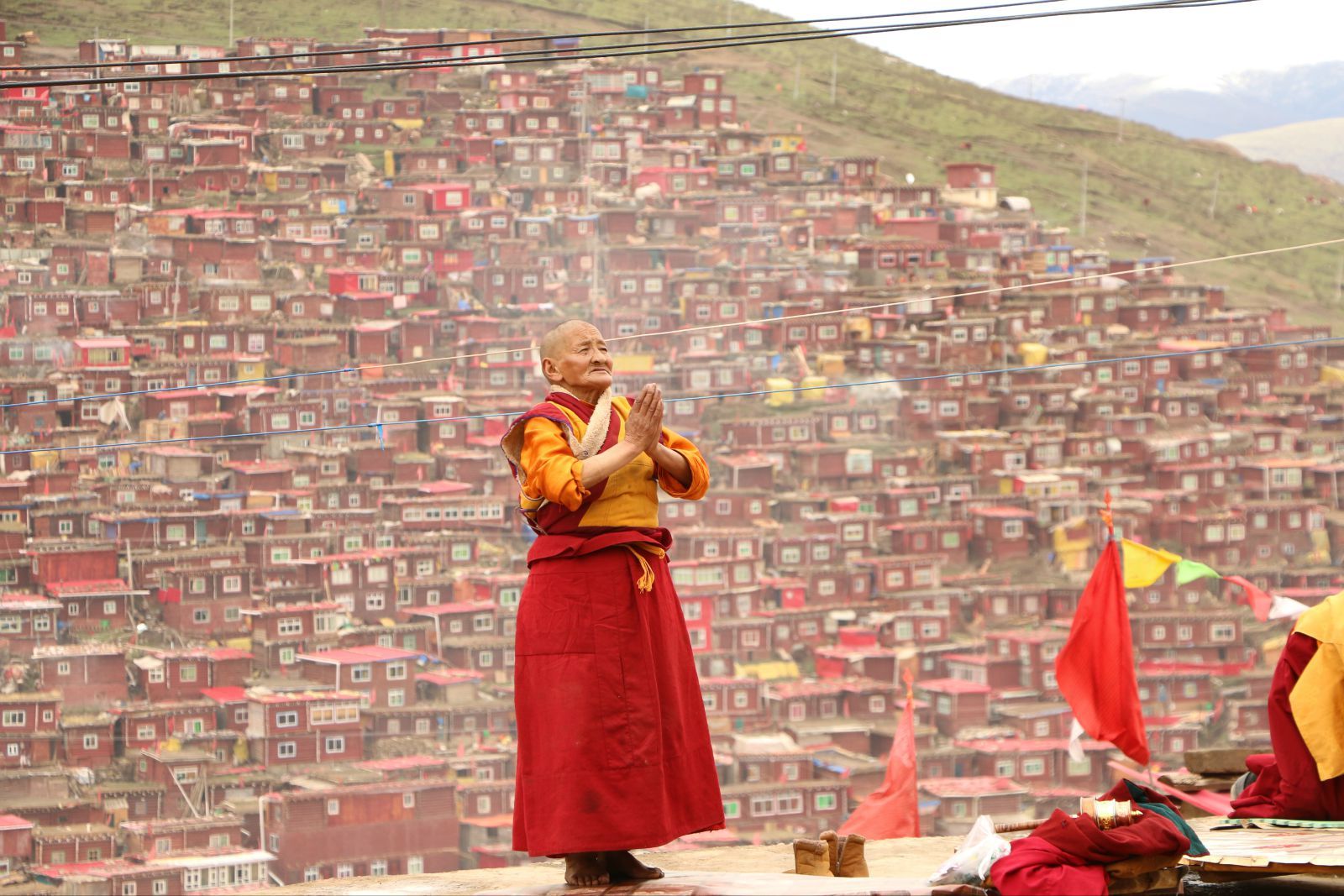 重慶出發(fā)川西色達(dá)5日自駕游：五明佛學(xué)院-八美梵音-塔公草原5日賞秋之旅