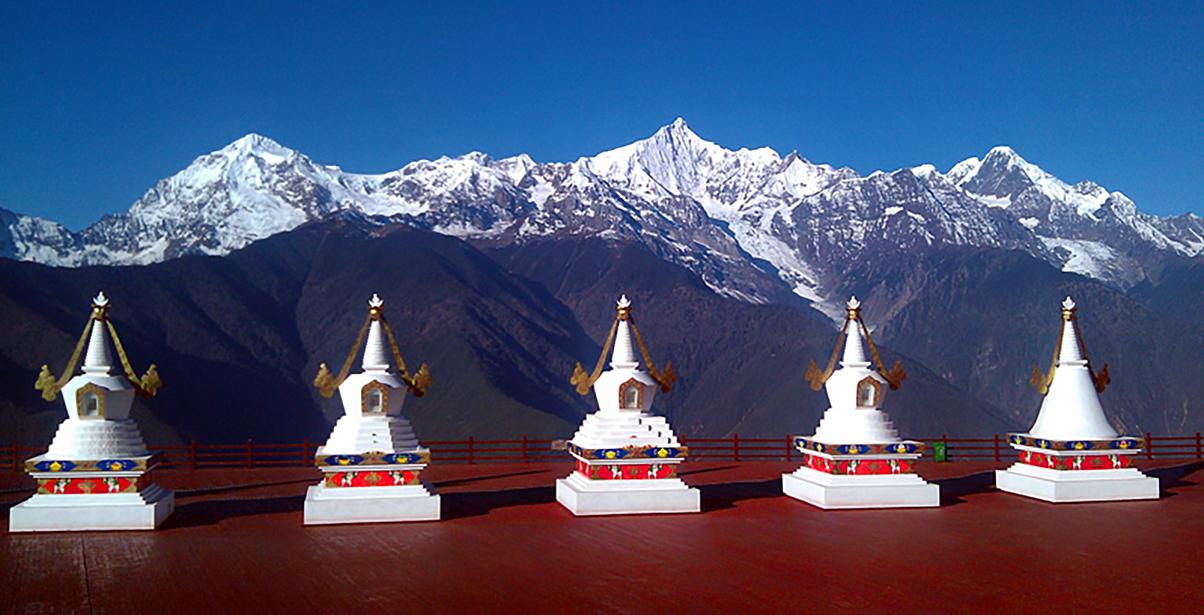 成都出发川西大香格里拉12日环线自驾游：稻城亚丁-梅里雪山-丽江-泸沽湖12日大环线