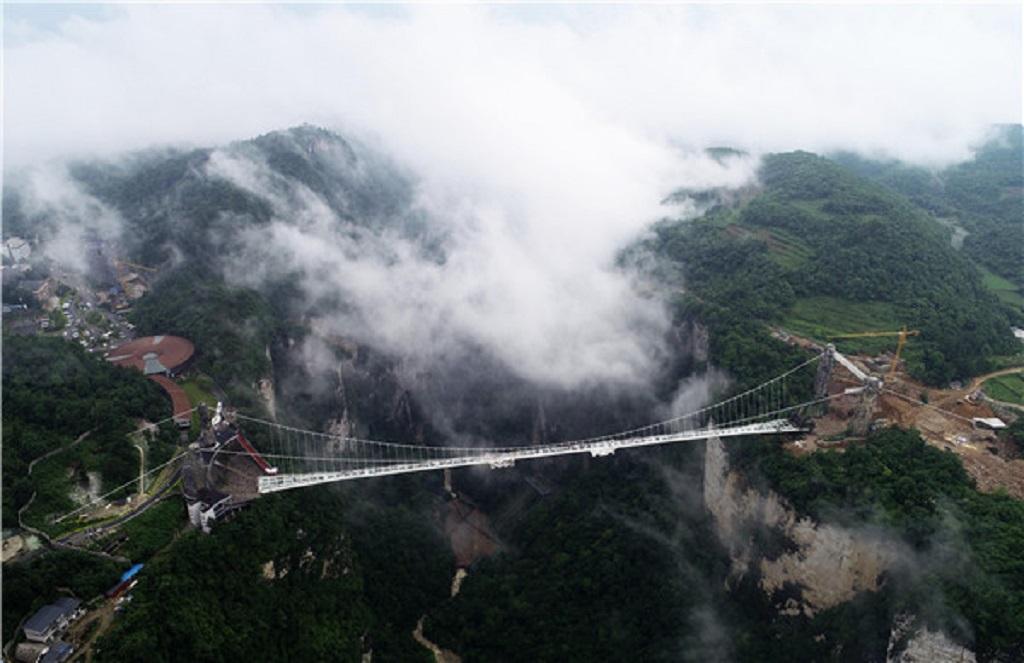 江苏出发湘西7日自驾游：凤凰古城-张家界大峡谷-挑战玻璃栈道7日游